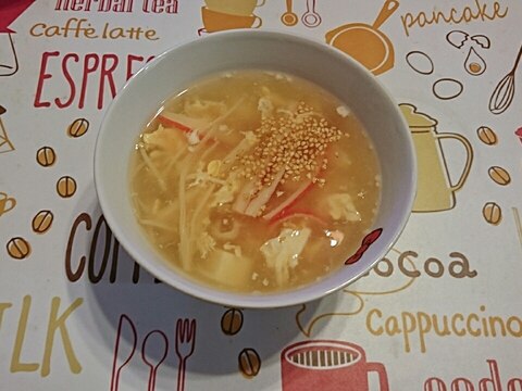 豆腐と卵とカニカマのスープ